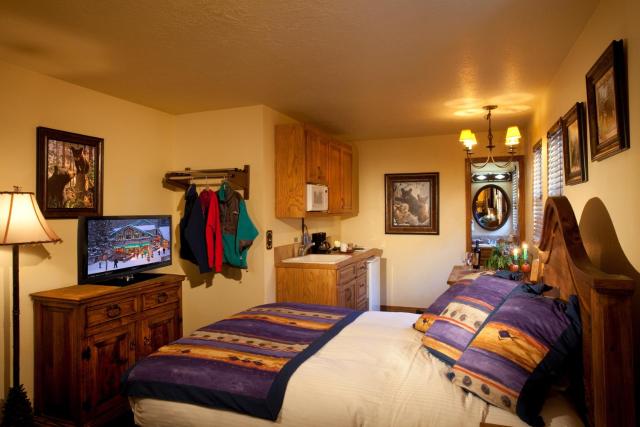 Alpine Village Suites — photo 15