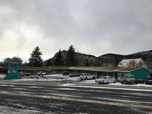 Raton Pass Motor Inn — photo 22
