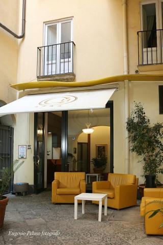 Caravaggio Hotel — photo 6