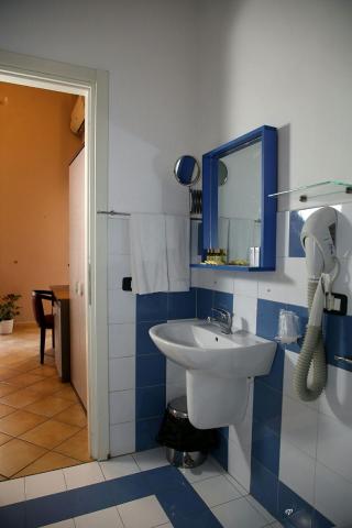 Caravaggio Hotel — photo 3