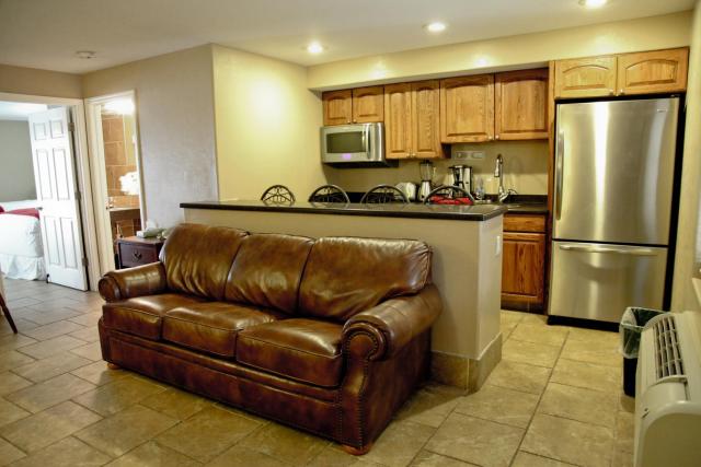 Lake Grassy Inn & Suites — photo 7