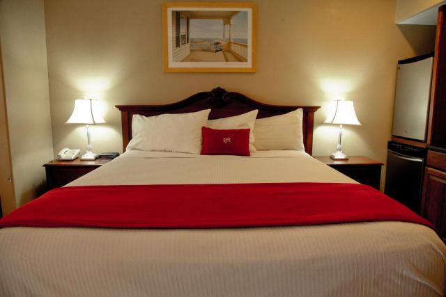 Lake Grassy Inn & Suites — photo 11