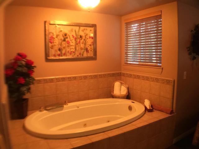 Giant Oaks Lodge — photo 15