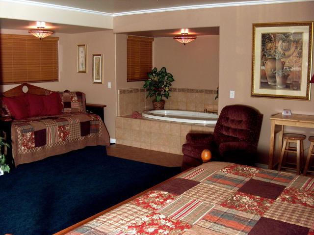 Giant Oaks Lodge — photo 13