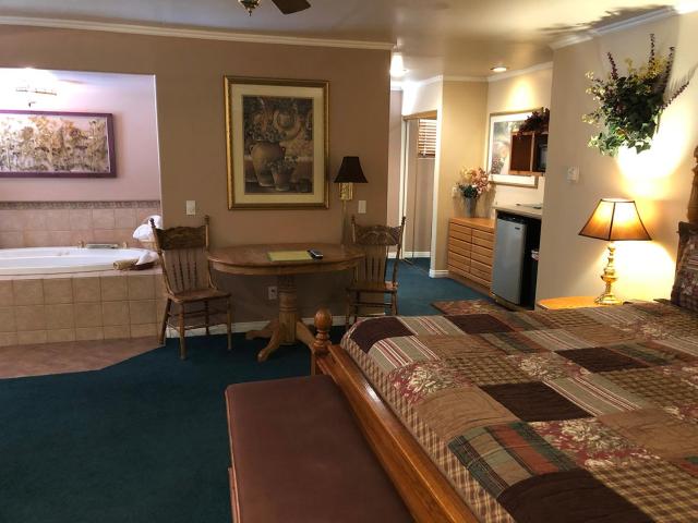 Giant Oaks Lodge — photo 7