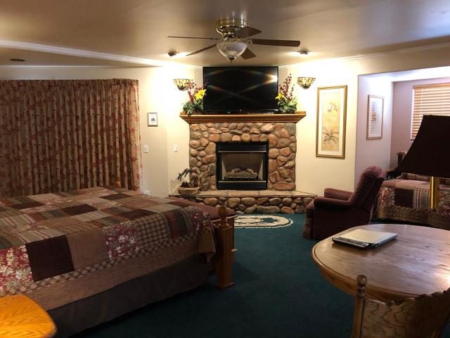 Giant Oaks Lodge — photo 8