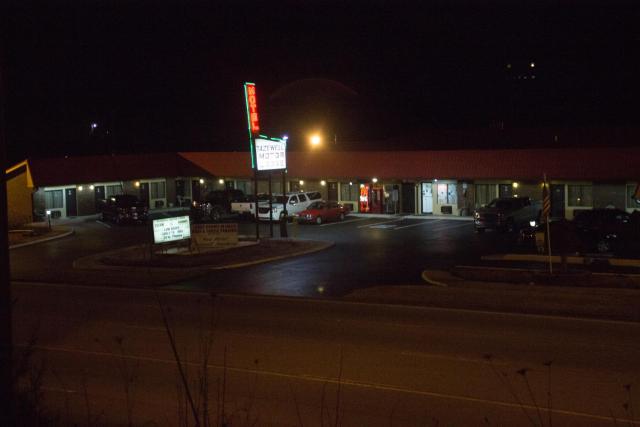 Tazewell Motor Lodge — photo 20