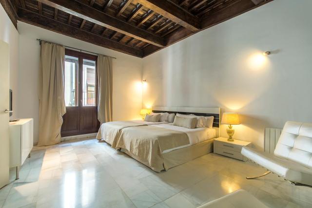 tuGuest Elvira Suites — photo 10