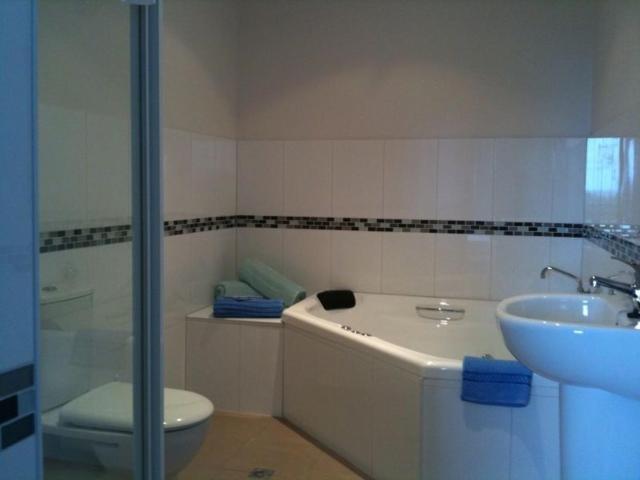 Swan Lake Guest House — photo 3