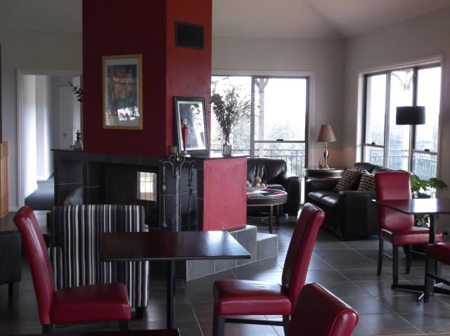 Swan Lake Guest House — photo 13