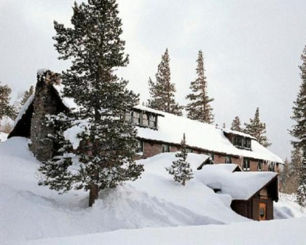 Tamarack Lodge — photo 9
