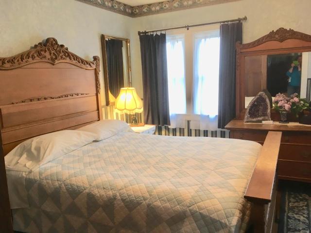 Old Iron Inn Bed and Breakfast — photo 18