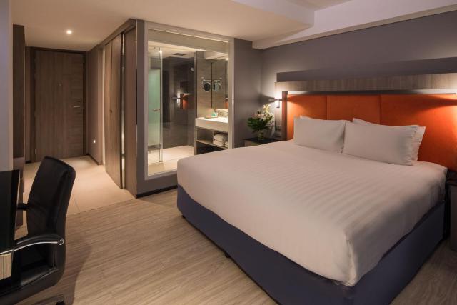 Grand 5 Hotel & Plaza Sukhumvit Bangkok — photo 21