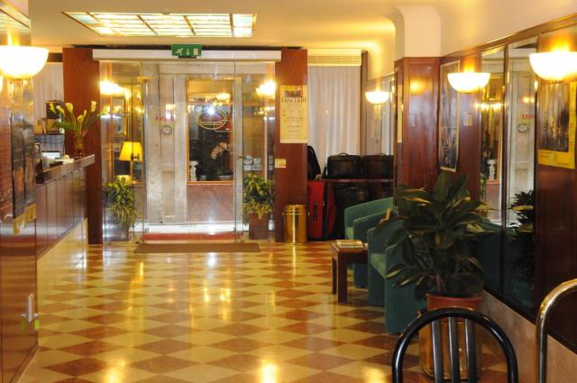 Hotel Diana — photo 10
