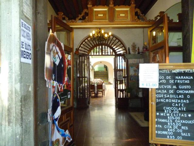 Hotel Monte Alban - Solo Adultos — photo 12