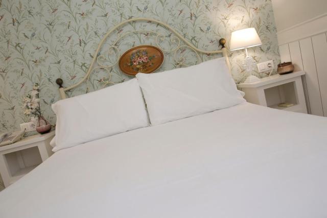 Basic Hotel Puerta de Sevilla — photo 24