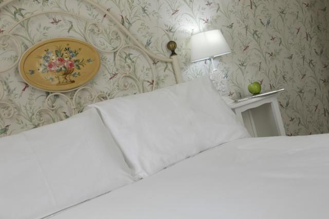 Basic Hotel Puerta de Sevilla — photo 17