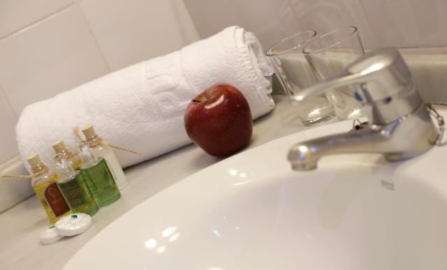 Basic Hotel Puerta de Sevilla — photo 14