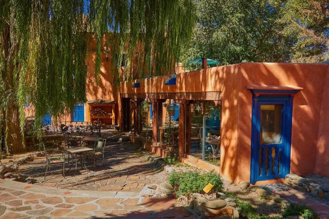 Adobe and Pines Inn Bed and Breakfast — photo 1