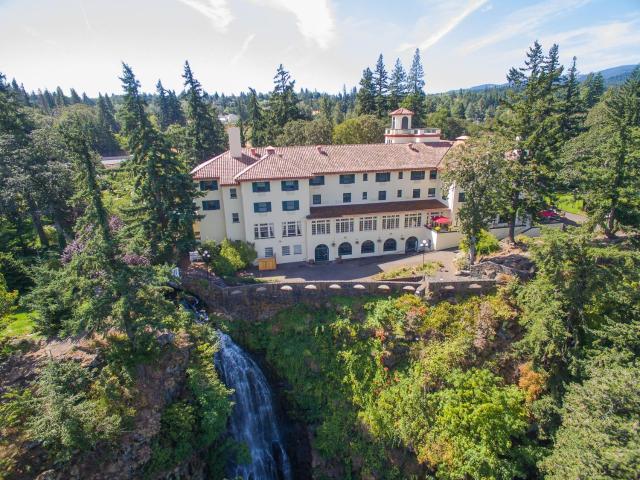 Columbia Gorge Hotel & Spa — photo 8