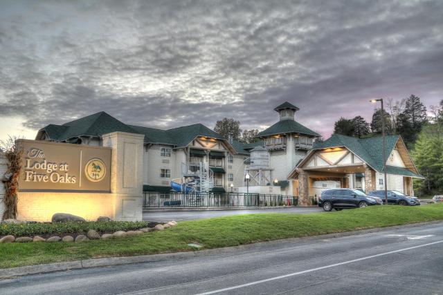 Lodge at Five Oaks Pigeon Forge - Sevierville — photo 1