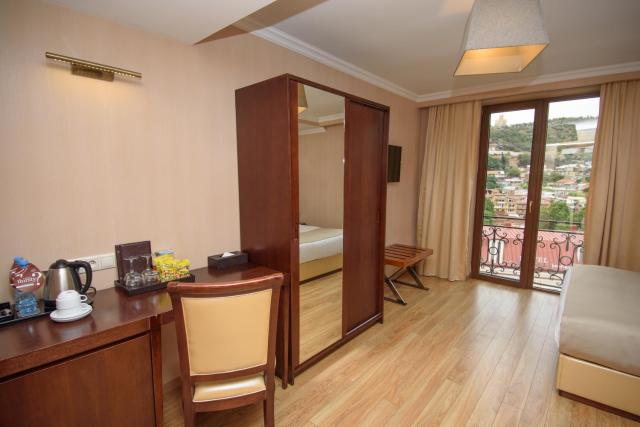 KMM Hotel — photo 16