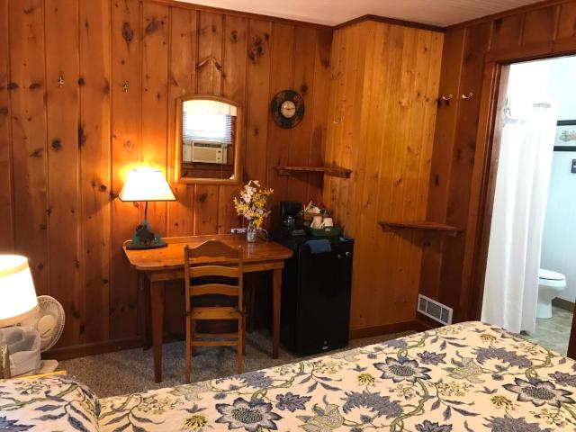 Cedar Ridge Cabins — photo 21