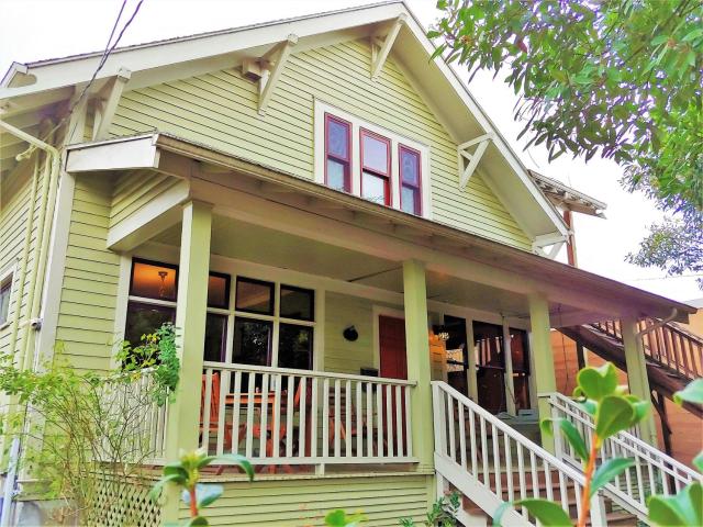 Bluebird Guesthouse — photo 1