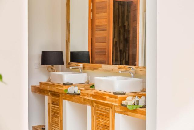Kudafushi Resort & Spa — photo 11