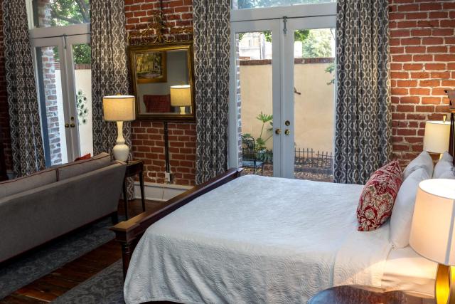 East Bay Inn, Historic Inns of Savannah Collection — photo 18