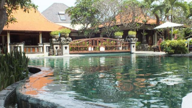 Besakih Beach Hotel — photo 10