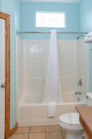 D&R Pelican Bay Resort — photo 22