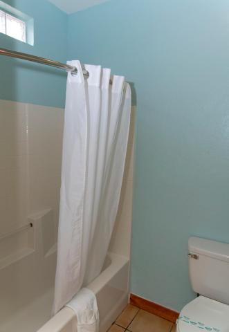 D&R Pelican Bay Resort — photo 24