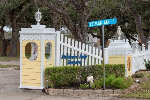 D&R Pelican Bay Resort — photo 1