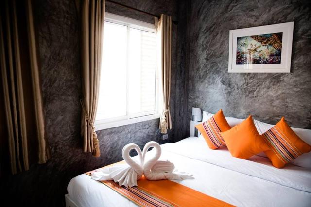 Ban's Avenue Guesthouse — photo 16