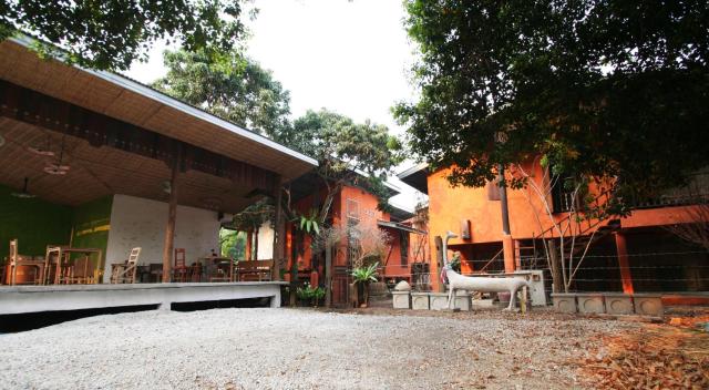 Baannoi Nornmuan retreat vacation rental & workshop Chiang Mai — photo 23