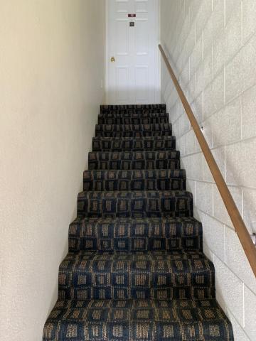 Townhouse Inn & Suites — photo 14