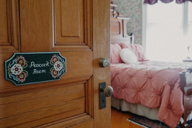 Aurora Staples Inn — photo 17