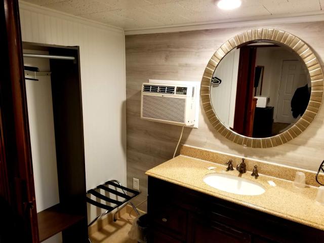 Stucco Lodge — photo 3
