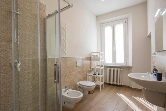 Regis Condo — photo 16