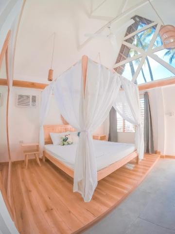 Bermuda Triangle Bungalows — photo 7