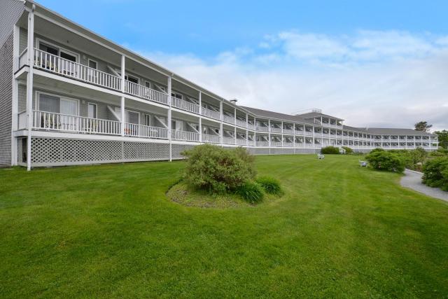 Bar Harbor Inn and Spa — photo 13