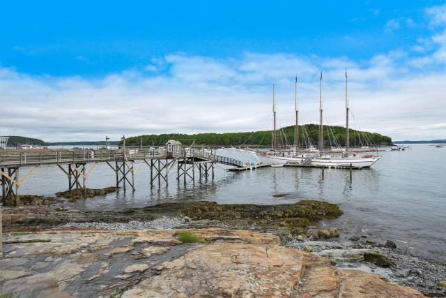 Bar Harbor Inn and Spa — photo 11