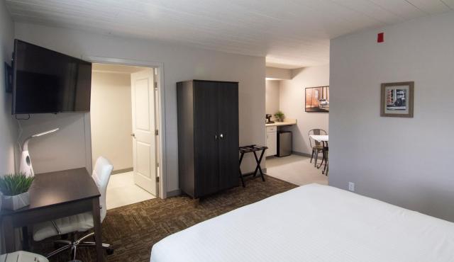 Americana Modern Hotel — photo 23