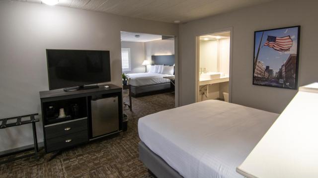 Americana Modern Hotel — photo 20