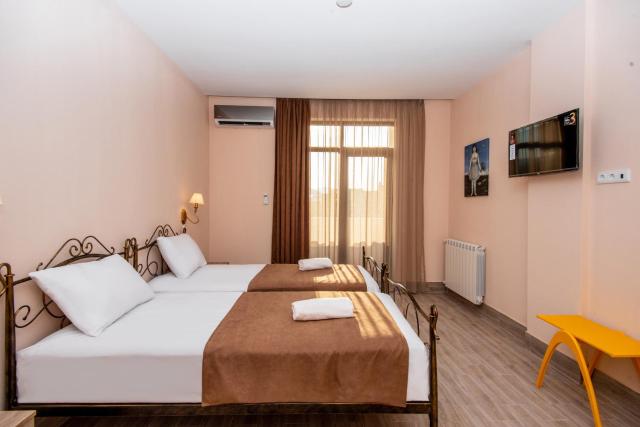 Tonusi Luxe Hotel in the Historic City Center — photo 10