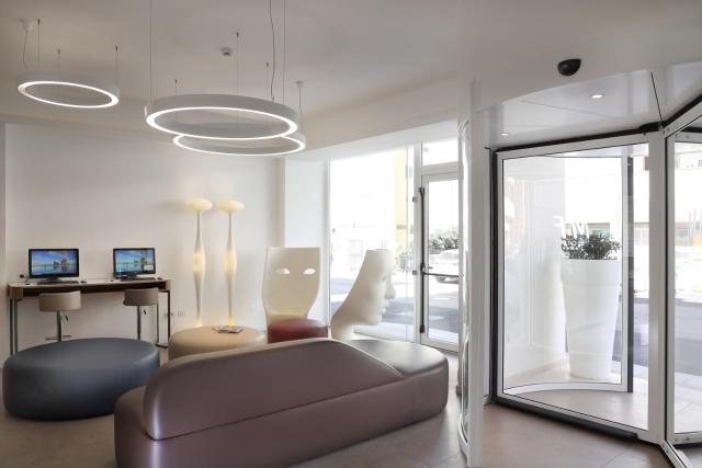 M&F Hotel — photo 12