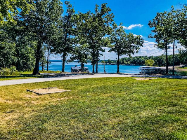 Table Rock Resorts at Indian Point — photo 20