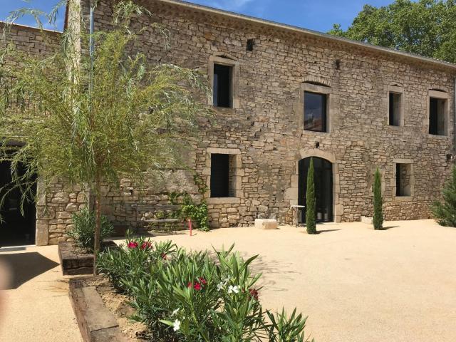 LE MAS DES AUGES — photo 4