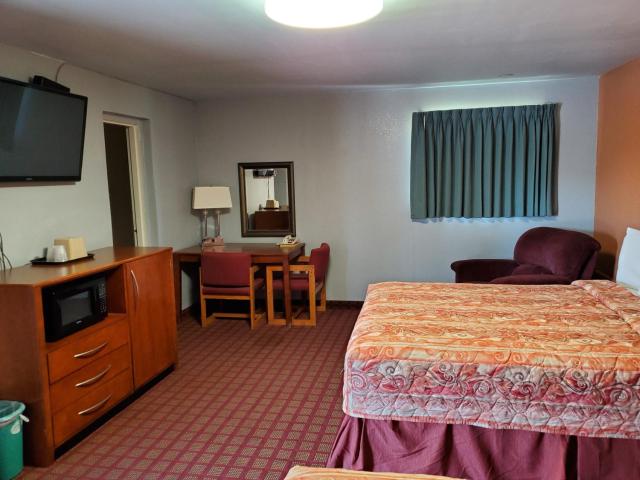 Economy Inn Pratt — photo 20